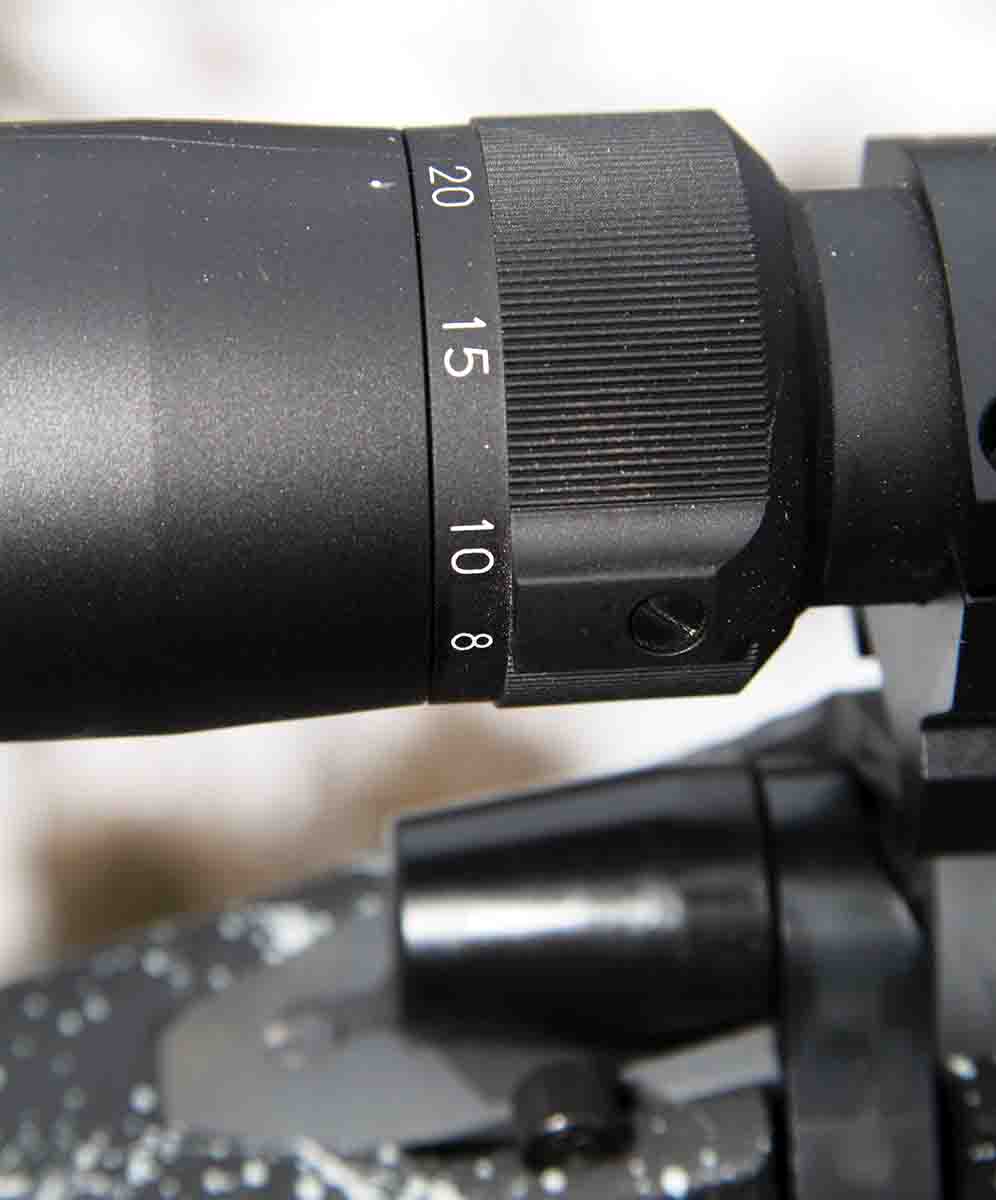 The magnification ring of the Huskemaw Blue Diamond riflescope is marked 5, 6, 8, 10, 15 and 20, indexed against a static white hash mark.